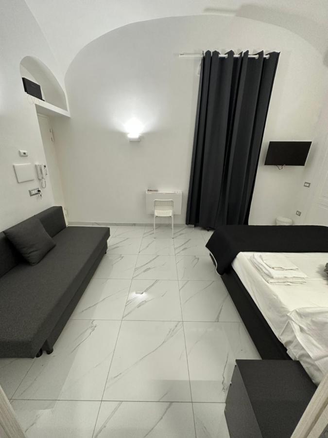 La Casetta - Rooms Сан-Джорджо-а-Кремано Экстерьер фото