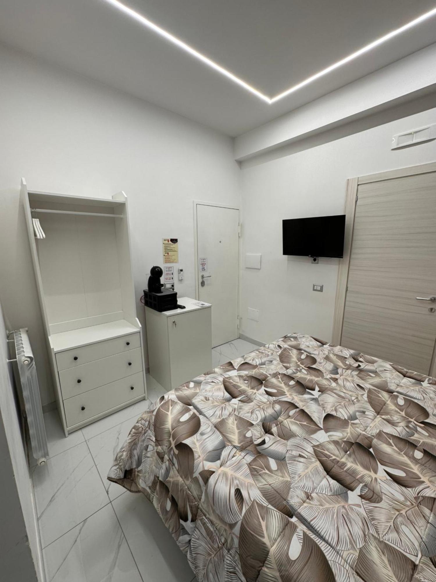 La Casetta - Rooms Сан-Джорджо-а-Кремано Экстерьер фото
