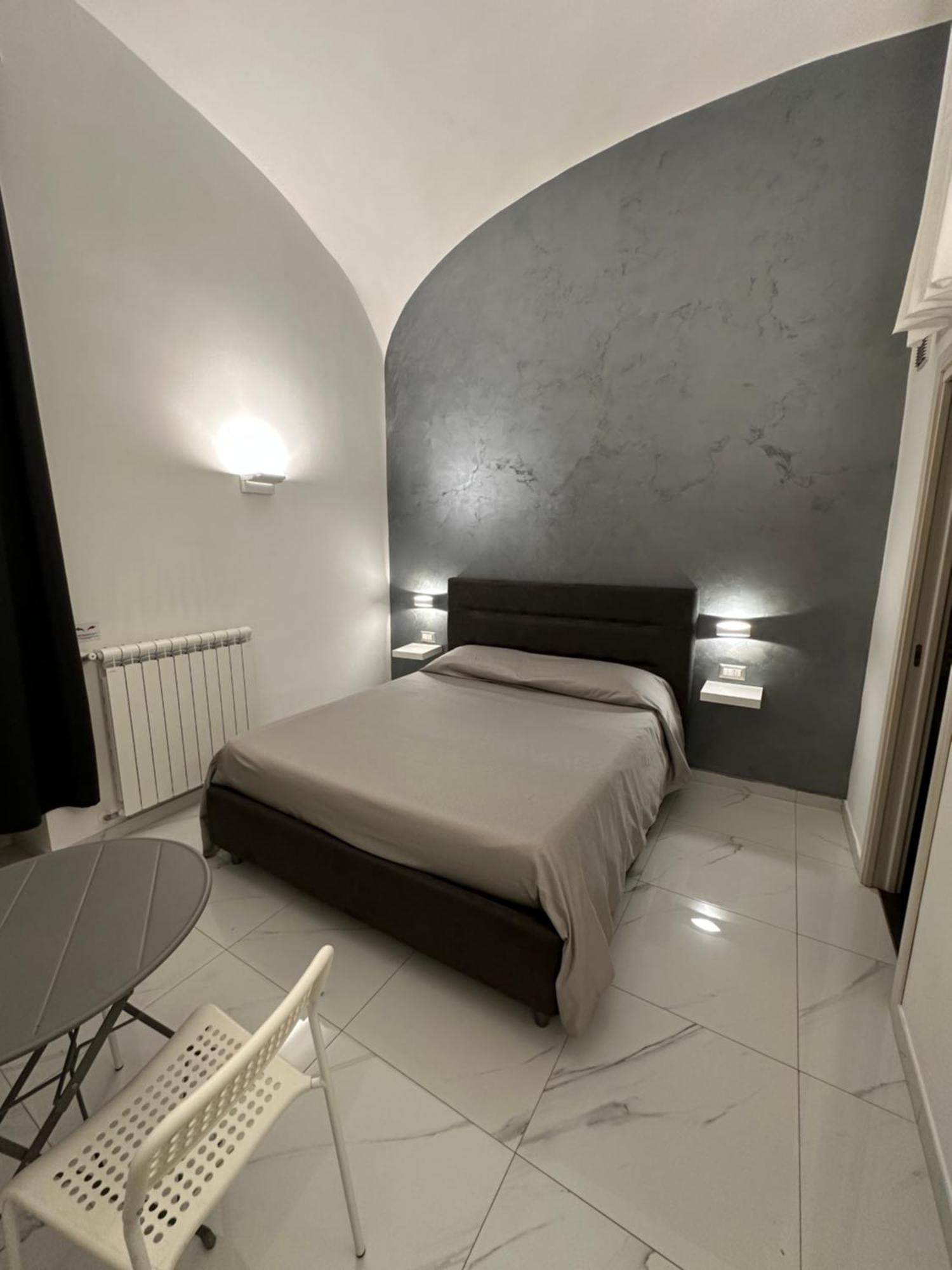 La Casetta - Rooms Сан-Джорджо-а-Кремано Экстерьер фото